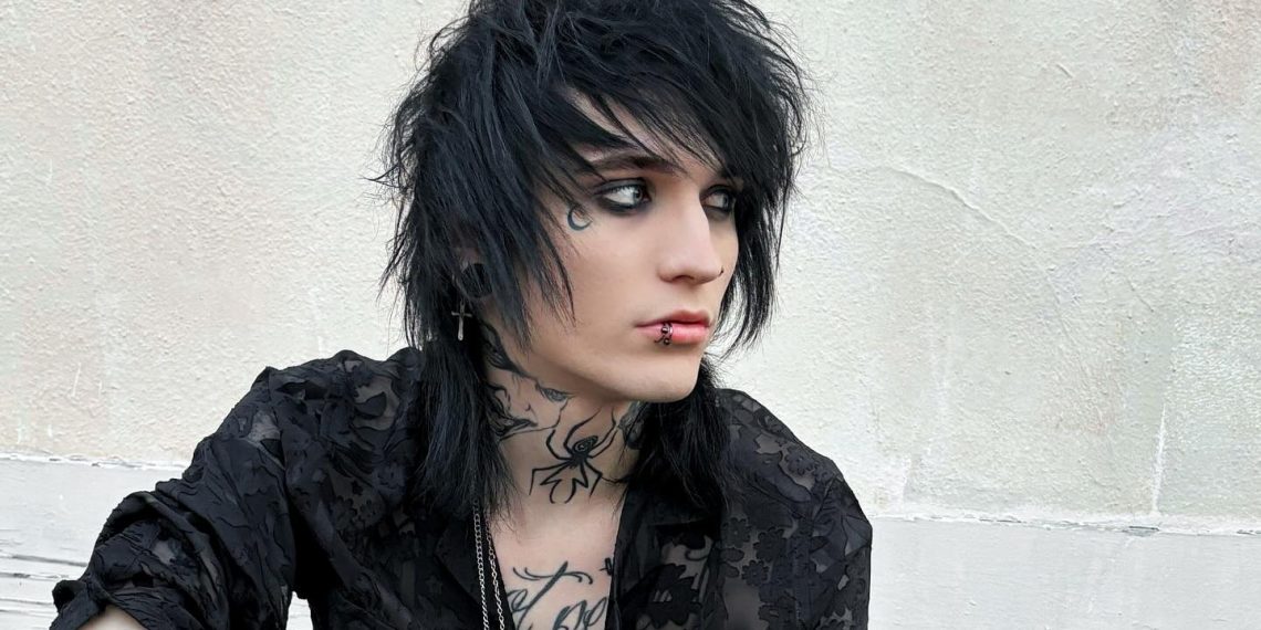 Johnnie Guilbert Height: How Tall Is the Emo YouTube Star?
