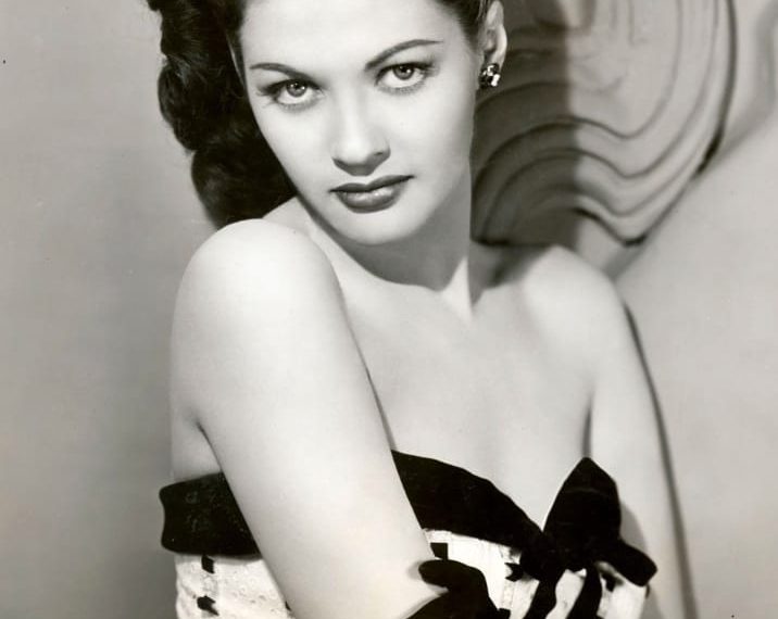 Yvonne De Carlo Biography: From Hollywood Star to TV Icon