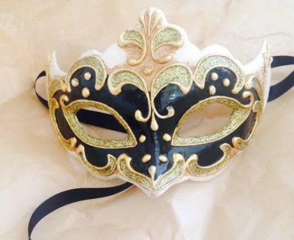 Venetian masquerade masks: history, craft and buying guide